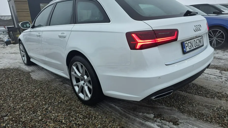 AUDI A6 -