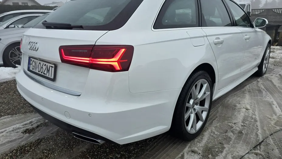 AUDI A6 -