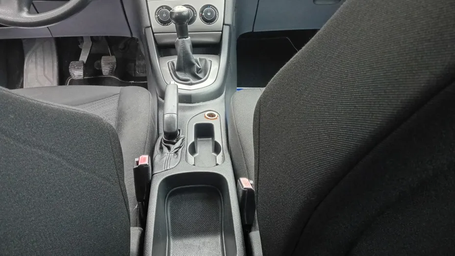 PEUGEOT 308 -
