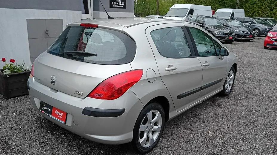 PEUGEOT 308 -
