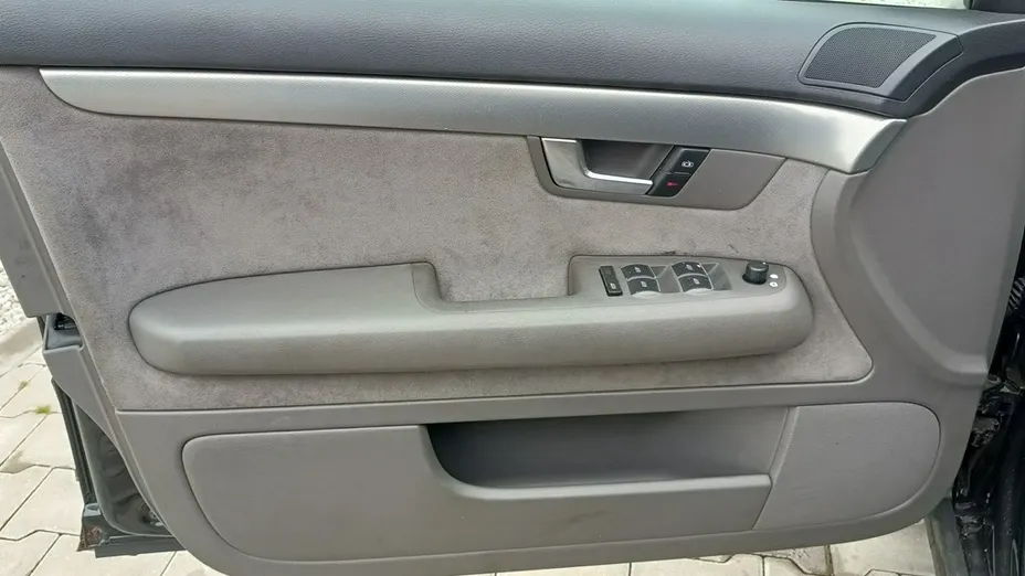 AUDI A4 -