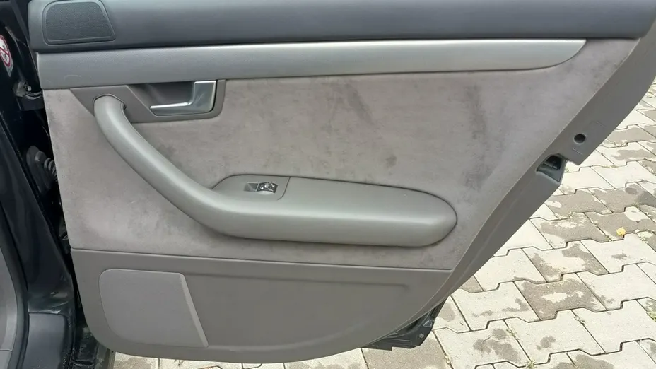 AUDI A4 -