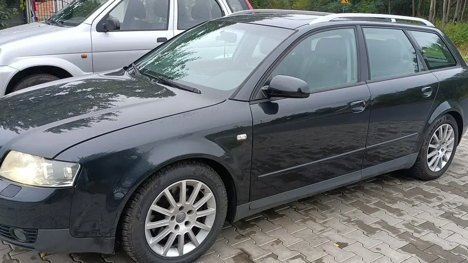 AUDI A4 -