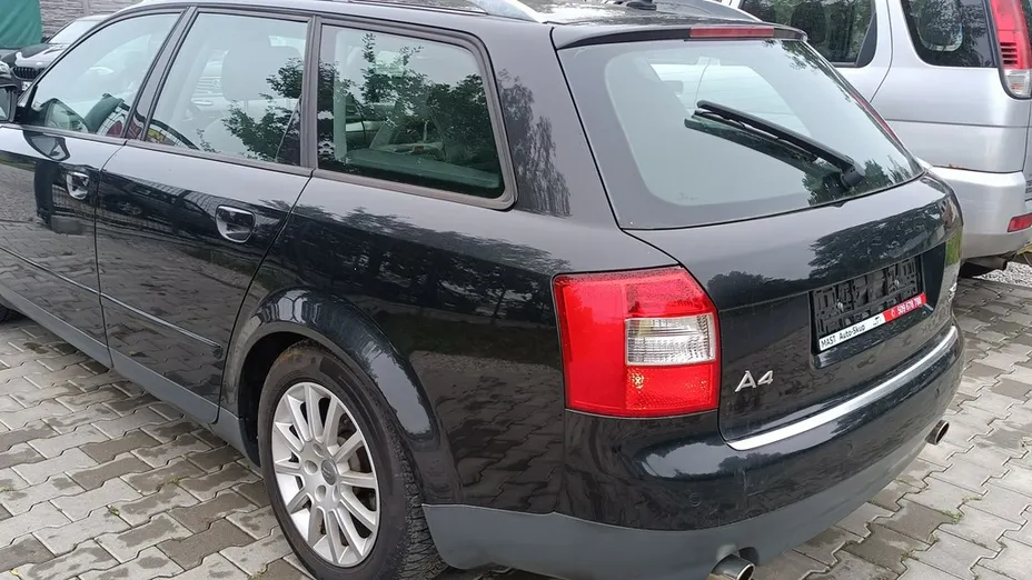 AUDI A4 -