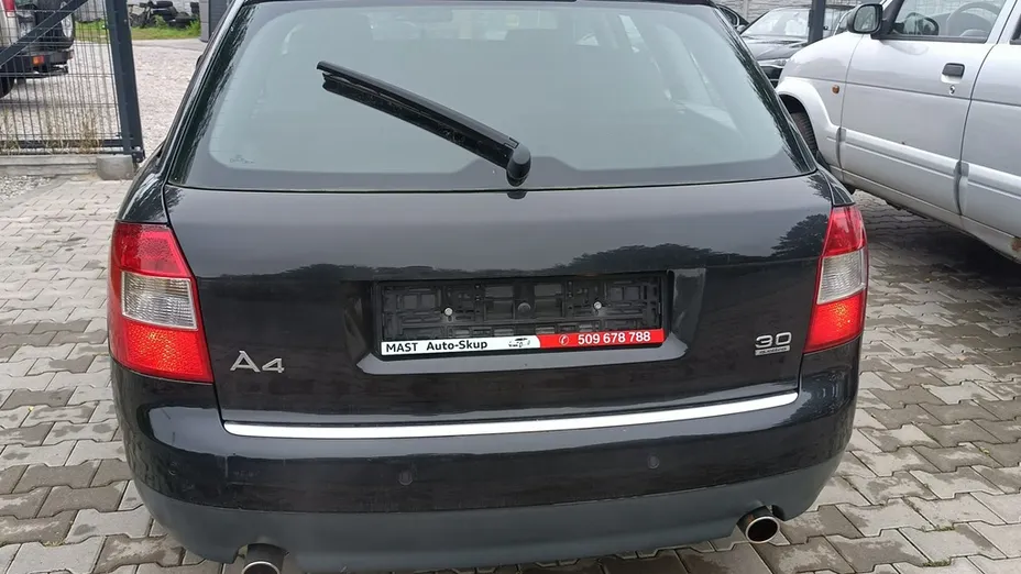 AUDI A4 -