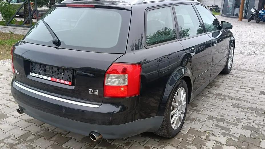 AUDI A4 -