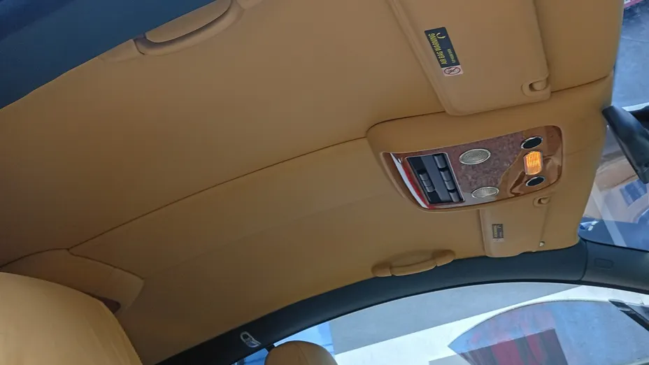 BENTLEY Continental -