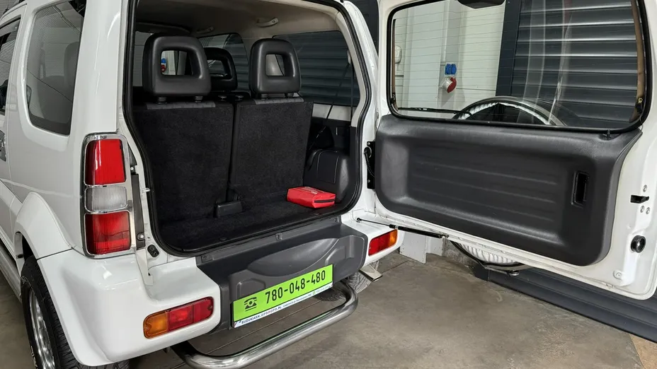 SUZUKI Jimny -