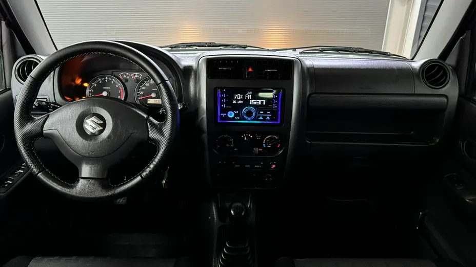 SUZUKI Jimny -