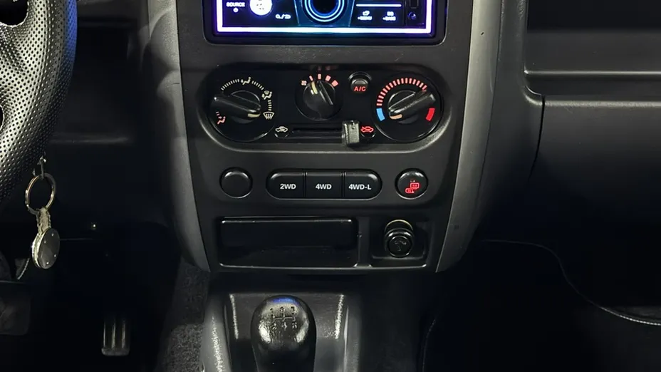 SUZUKI Jimny -