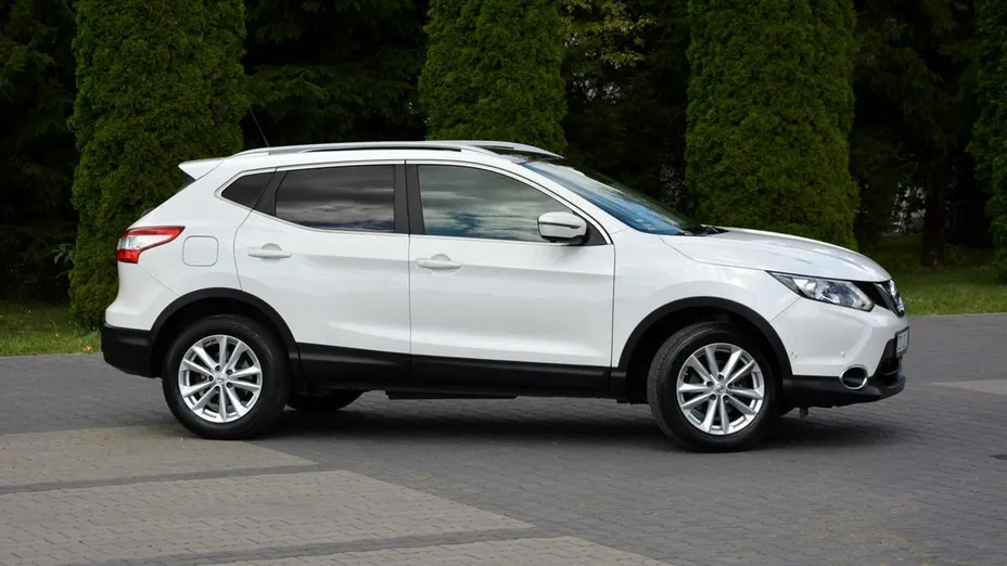 NISSAN Qashqai -