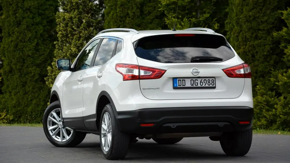 NISSAN Qashqai -
