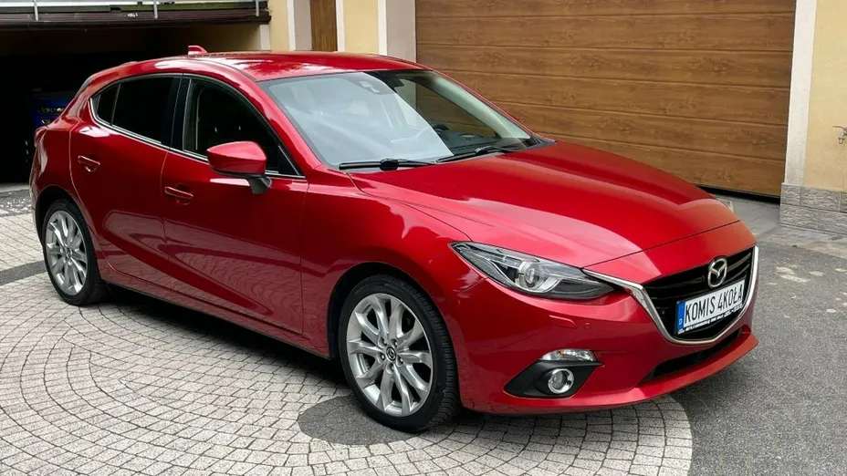 MAZDA 3 -