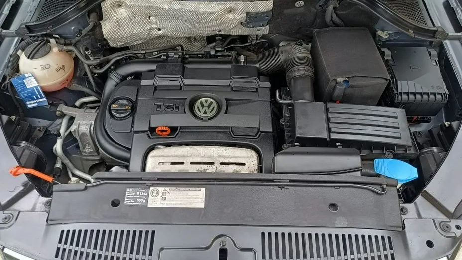 VOLKSWAGEN Tiguan -