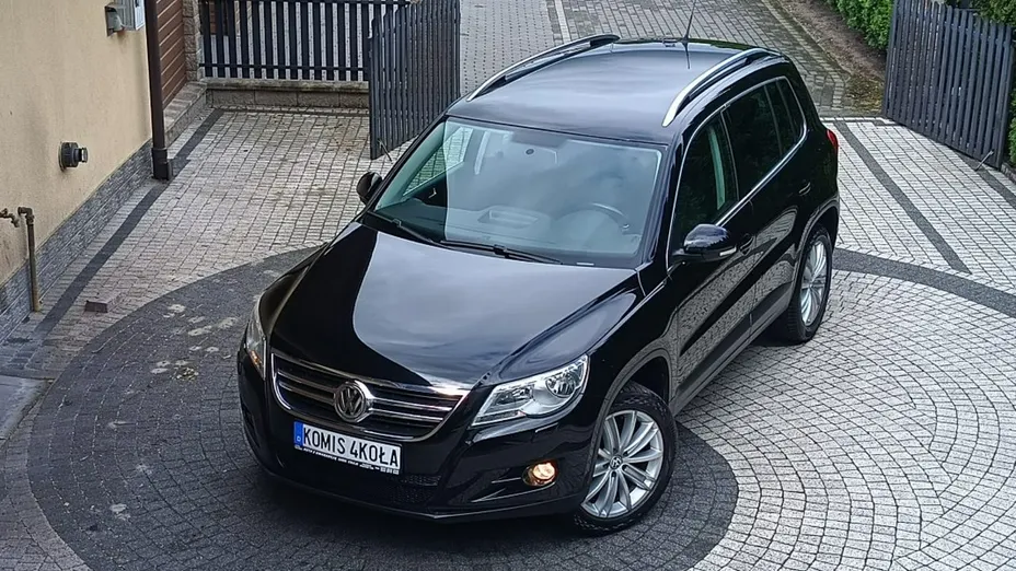 VOLKSWAGEN Tiguan -