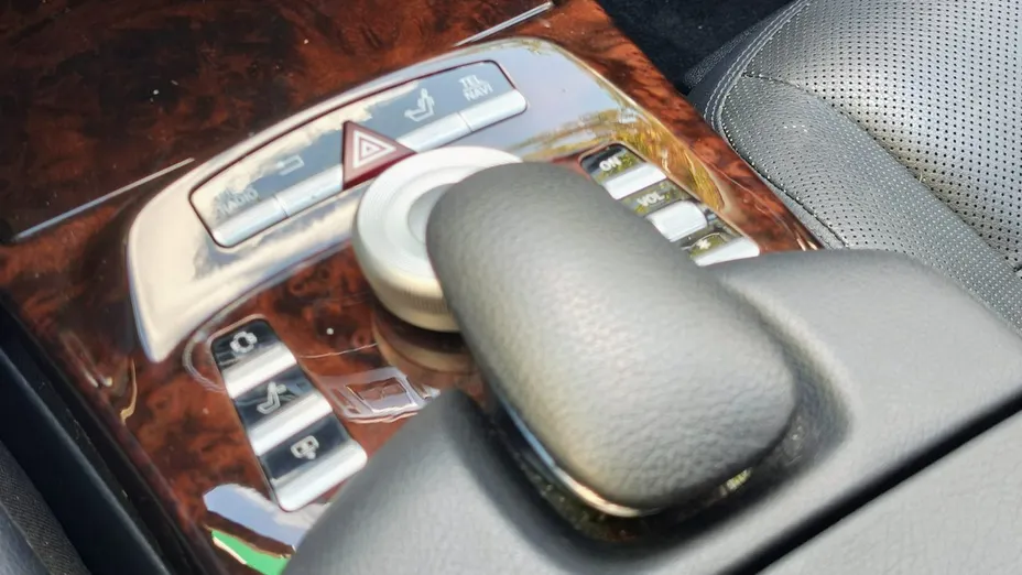 MERCEDES-BENZ S Klasa -