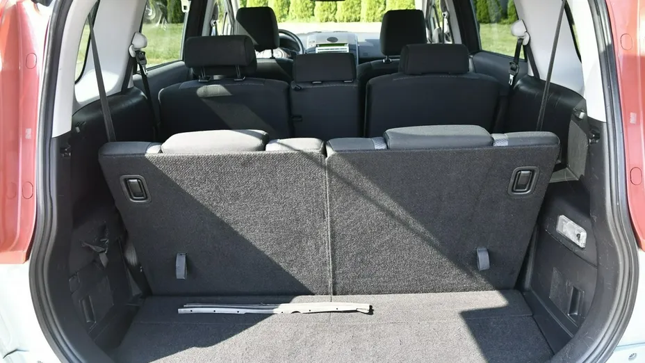 MAZDA 5 -