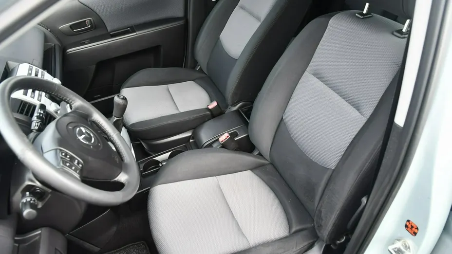 MAZDA 5 -