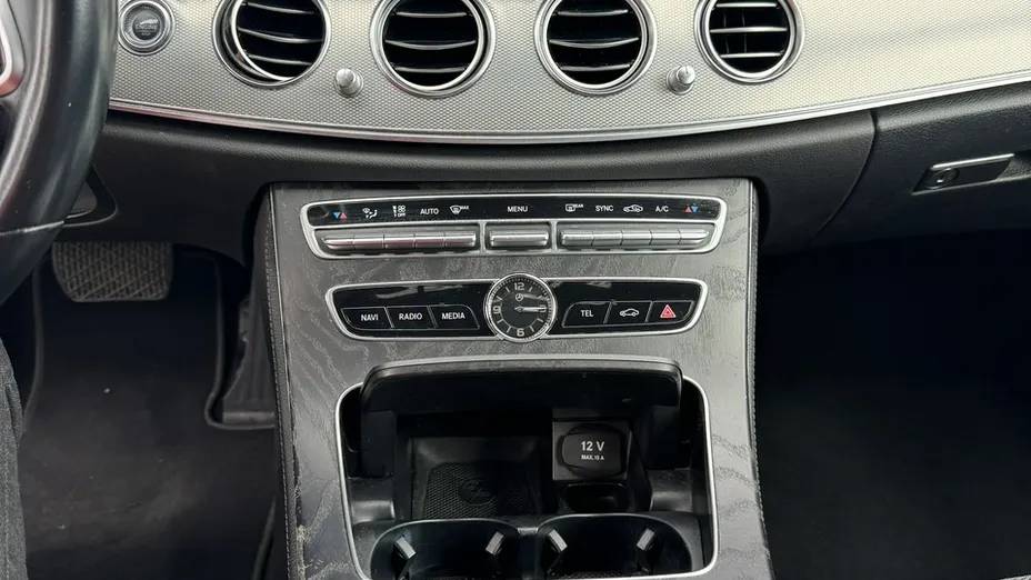 MERCEDES-BENZ E Klasa -