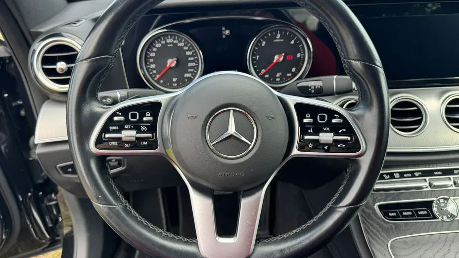 MERCEDES-BENZ E Klasa -