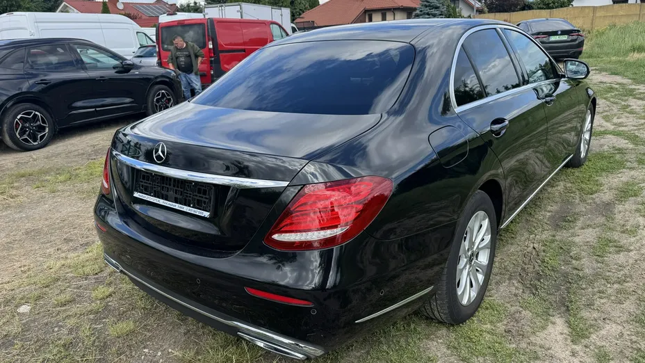 MERCEDES-BENZ E Klasa -