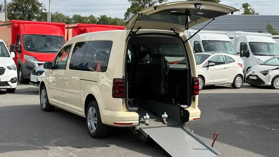 VOLKSWAGEN Caddy -