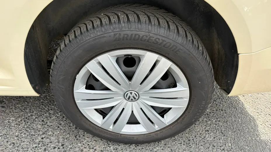 VOLKSWAGEN Caddy -