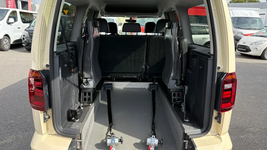 VOLKSWAGEN Caddy -