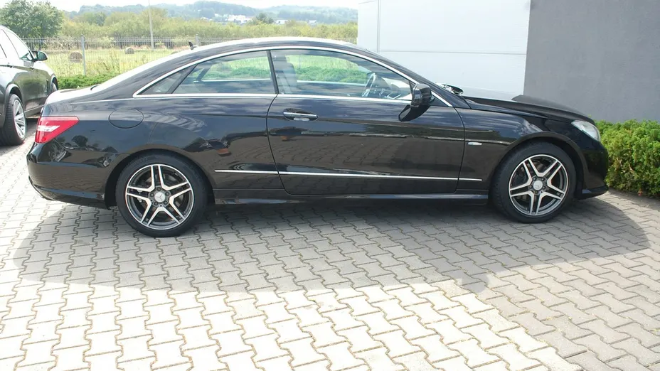 MERCEDES-BENZ E Klasa -