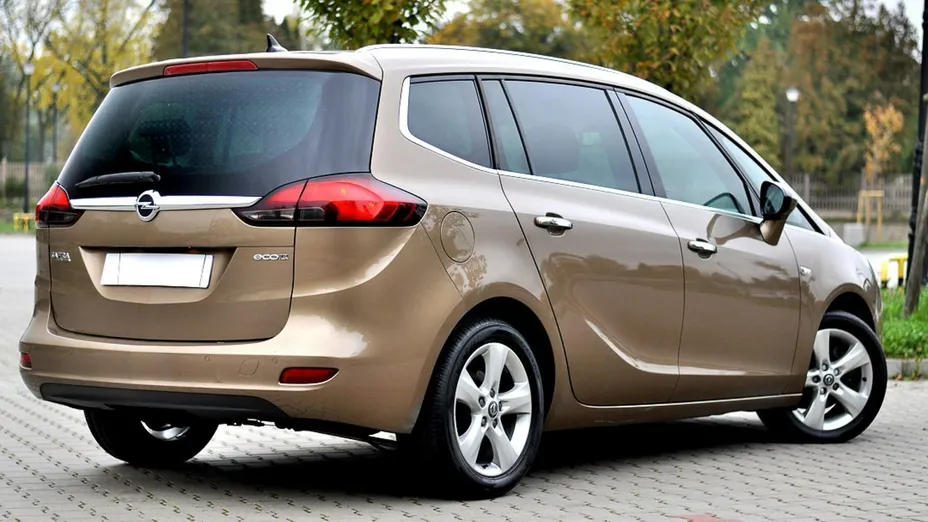 OPEL Zafira -