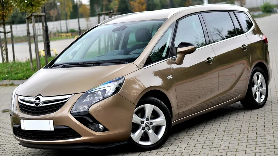 OPEL Zafira -