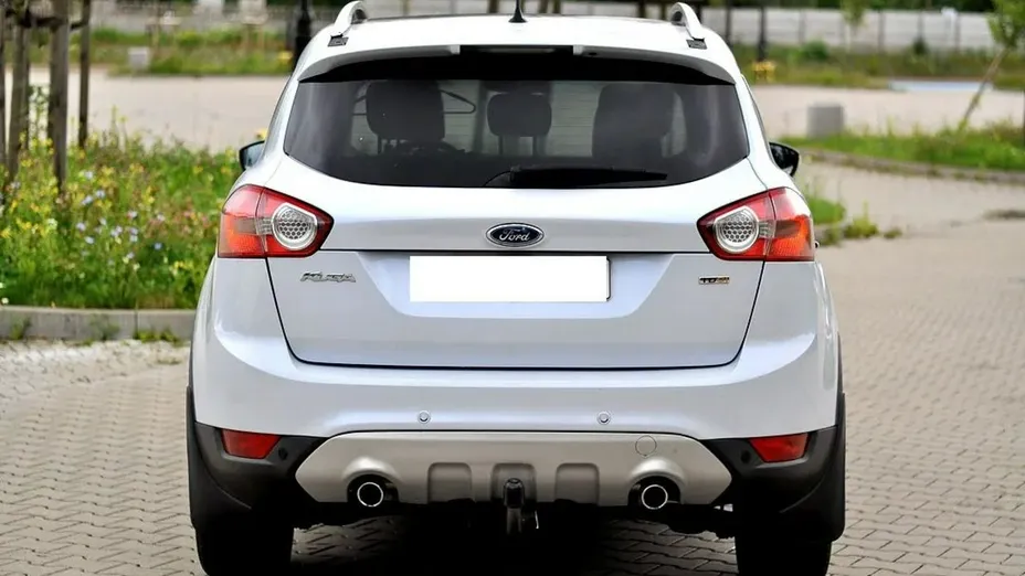 FORD Kuga -