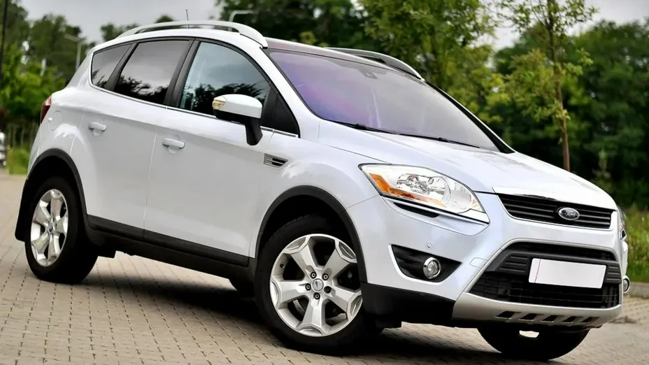 FORD Kuga -