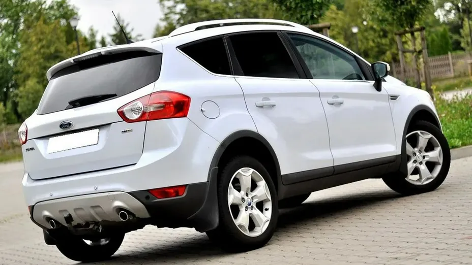 FORD Kuga -