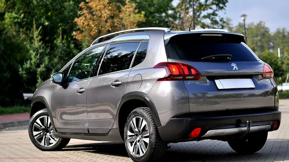 PEUGEOT 2008 -