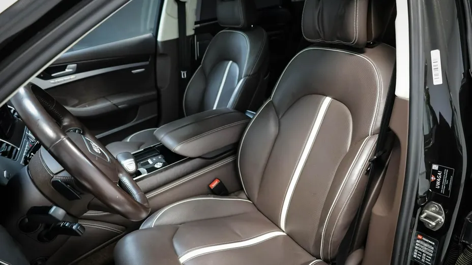 AUDI A8 -