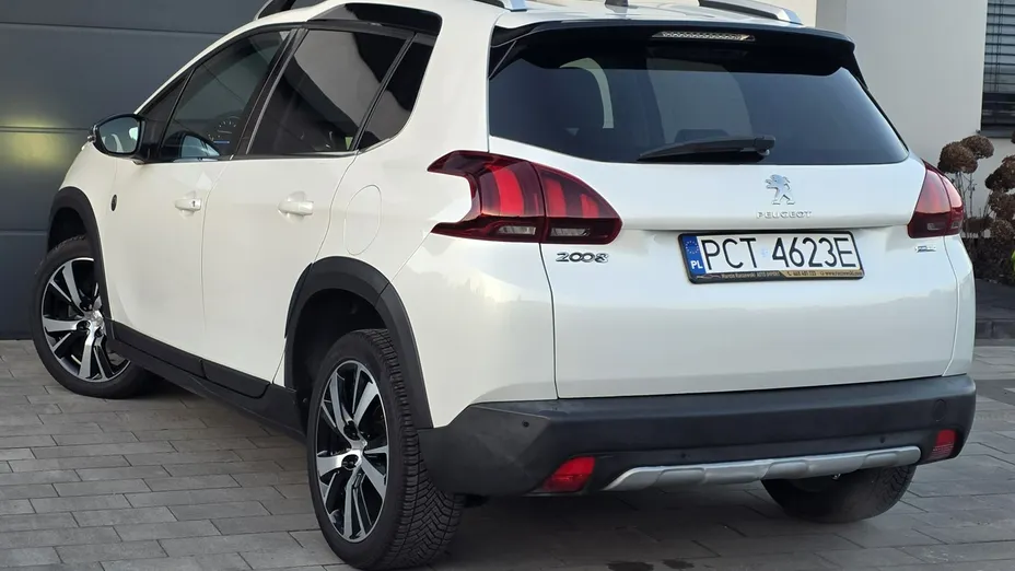 PEUGEOT 2008 -