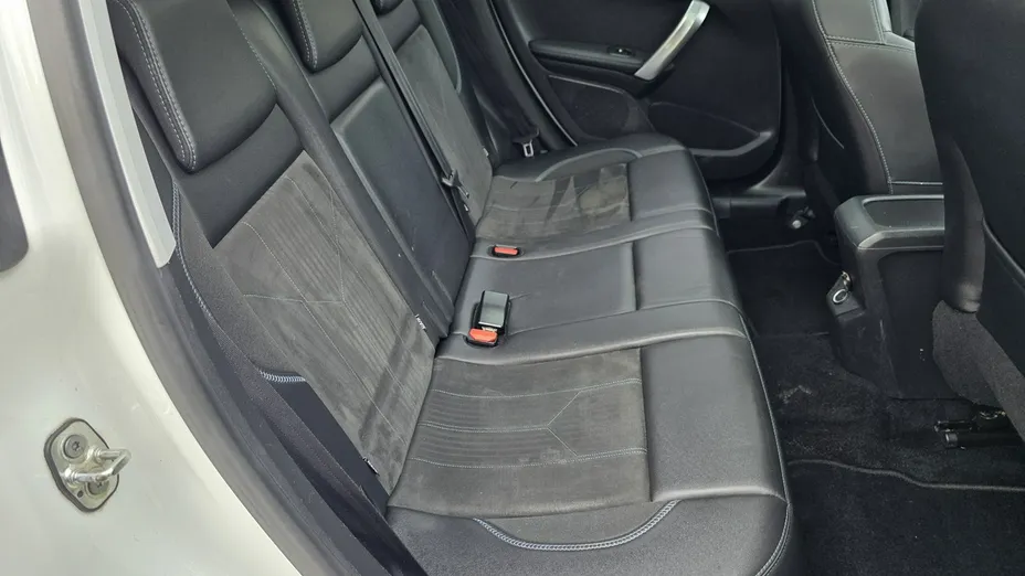 PEUGEOT 2008 -