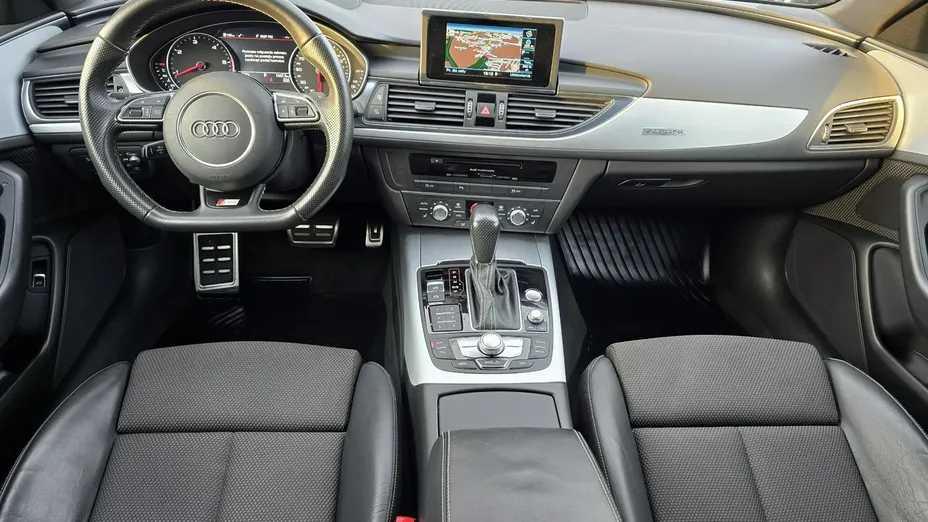 AUDI A6 -