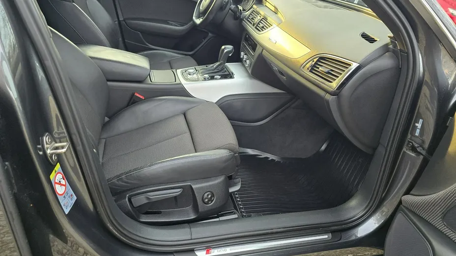 AUDI A6 -