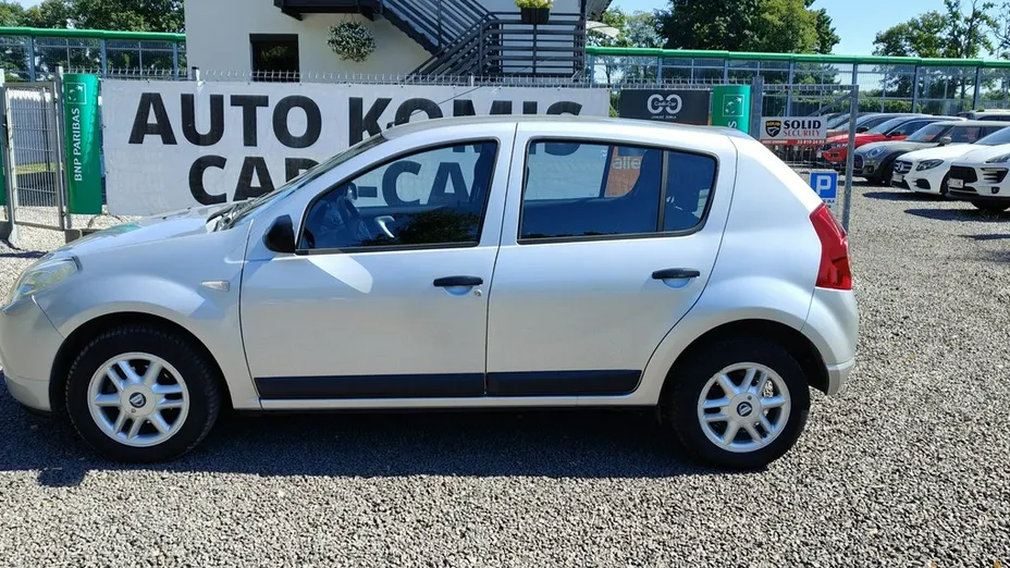 DACIA Sandero -