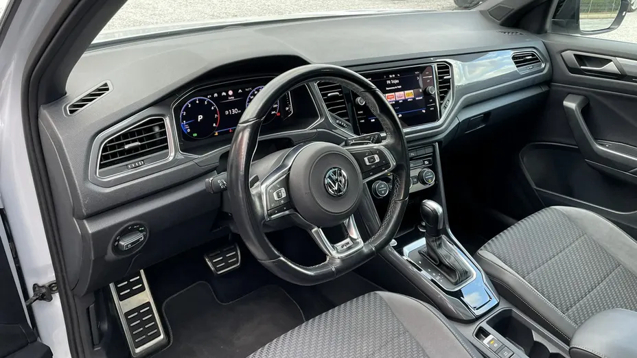 VOLKSWAGEN T-ROC -