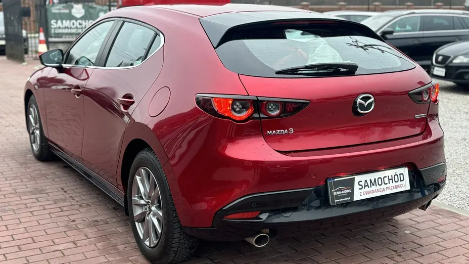 MAZDA 3 -