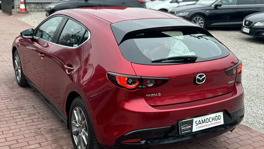 MAZDA 3 -