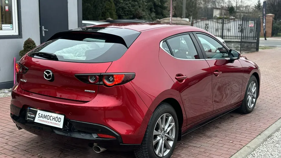 MAZDA 3 -