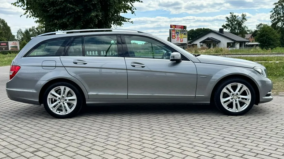 MERCEDES-BENZ C Klasa -