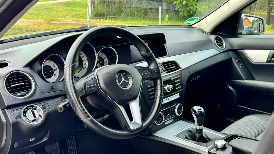 MERCEDES-BENZ C Klasa -