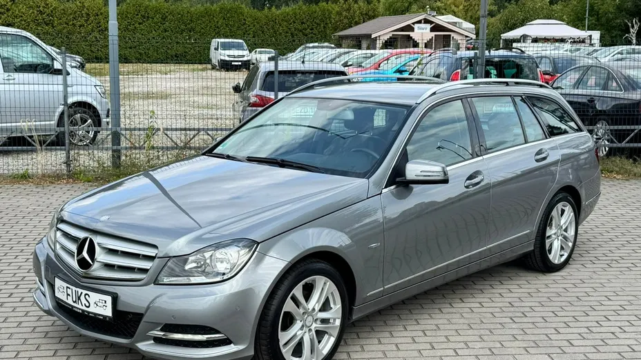 MERCEDES-BENZ C Klasa -