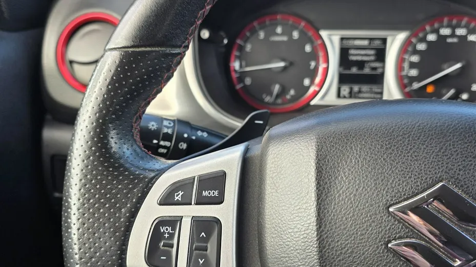 SUZUKI Vitara -