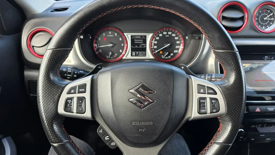 SUZUKI Vitara -